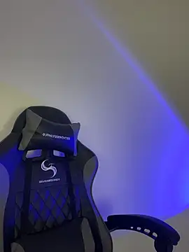 Enyagleam  online show from May 12, 3:25 am