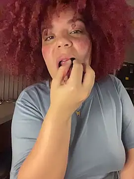 Enyagleam  online show from March 4, 1:35 am