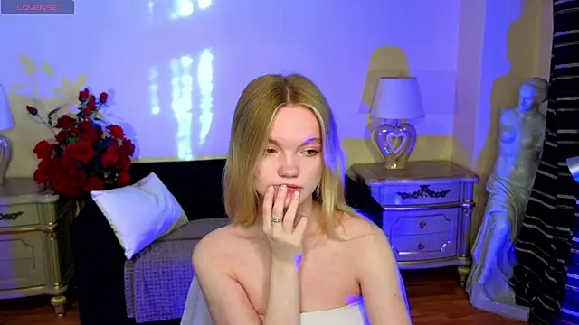 RosesKate online show from October 6, 4:24 am
