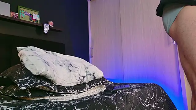 alejowolf online show from December 19, 12:14 am