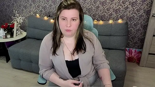 Snapshot of Lillit__ chatting on October 21, 8:41 pm Lillit online show from October 21, 8:41 pm