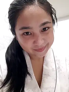 Snapshot of Minn-cute chatting on November 2, 3:00 am Minn-cute online show from November 2, 3:00 am