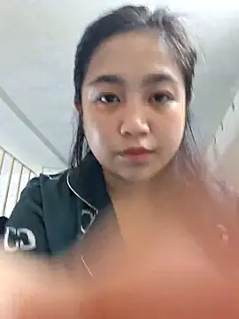 Snapshot of Minn-cute chatting on November 16, 1:05 pm Minn-cute online show from November 16, 1:05 pm