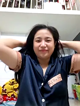 Snapshot of Minn-cute chatting on November 4, 2:59 am Minn-cute online show from November 4, 2:59 am