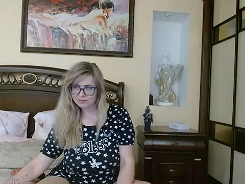 Crystal00Girl online show from December 23, 12:11 am