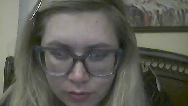 Crystal00Girl online show from November 1, 10:03 pm