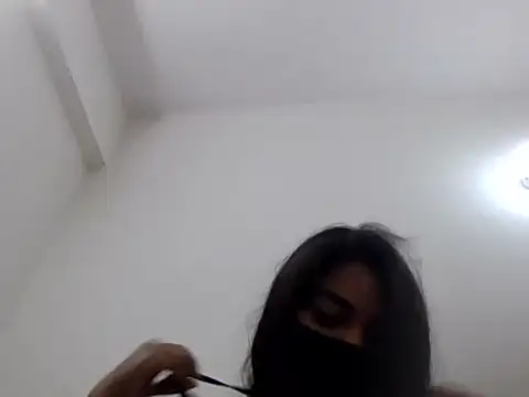 Snapshot of Little_toy_girl chatting on October 26, 10:54 pm Little toy girl online show from October 26, 10:54 pm