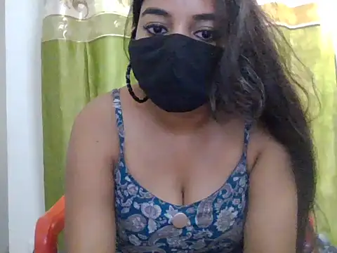 Snapshot of Little_toy_girl chatting on September 15, 9:21 am Little toy girl online show from September 15, 9:21 am