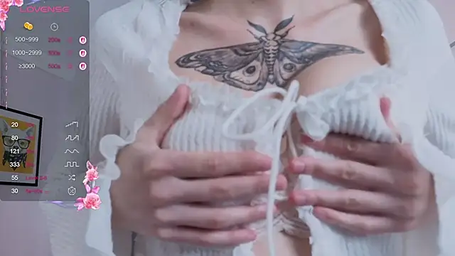 Sonia Jones online show from October 25, 6:30 pm