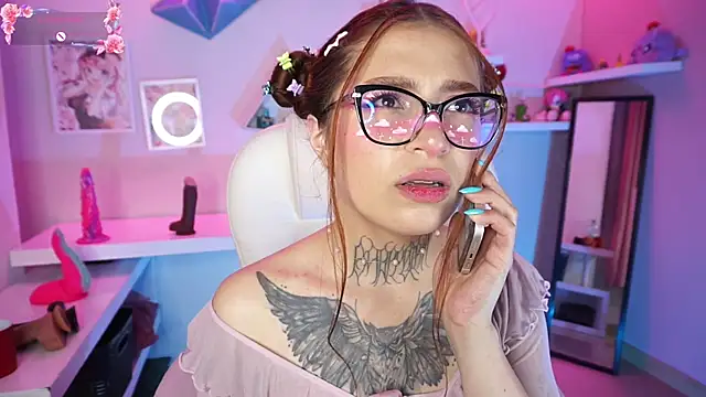 dreamleah  online show from March 26, 11:13 pm