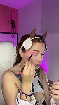 dreamleah  online show from May 2, 1:33 am
