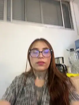 dreamleah  online show from May 12, 10:49 pm