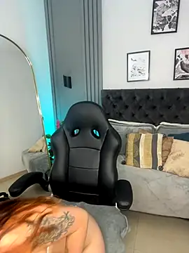 dreamleah  online show from November 20, 4:57 am