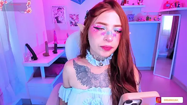 Snapshot of dreamleah_ chatting on June 25, 10:15 pm dreamleah online show from June 25, 10:15 pm