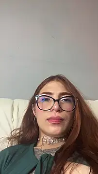 dreamleah  online show from April 28, 2:27 am