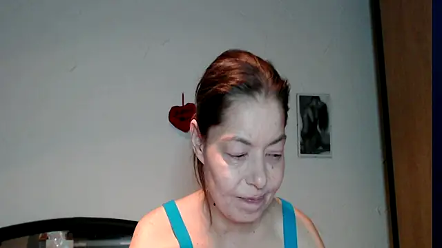 Snapshot of SexySarah177 chatting on February 6, 9:28 pm SexySarah177 online show from February 6, 9:28 pm