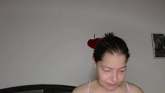 Snapshot of SexySarah177 chatting on February 21, 9:39 pm SexySarah177 online show from February 21, 9:39 pm