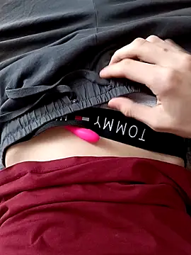 Snapshot of Avtodig chatting on February 14, 11:21 am Avtodig online show from February 14, 11:21 am