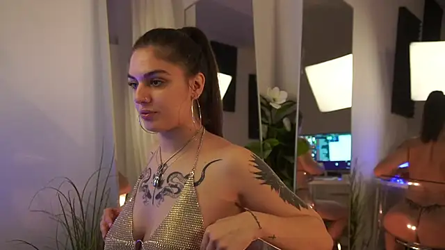 jeniffer foxx online show from September 23, 4:41 am