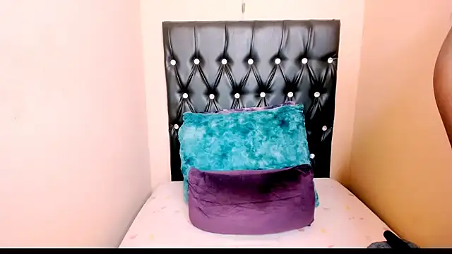 Toxicfantasy4u online show from March 4, 4:15 pm