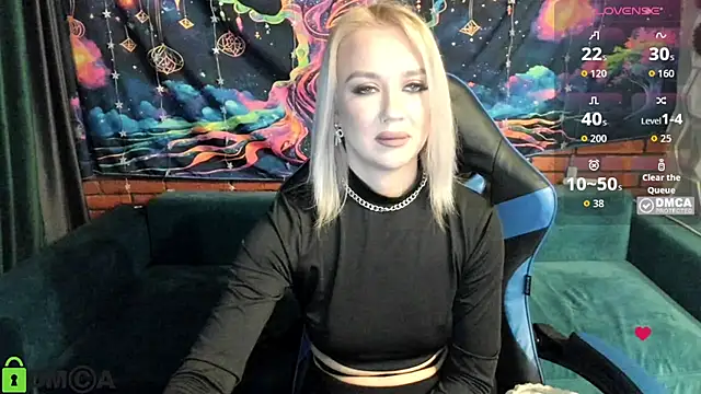 CrystalGirl99 online show from March 12, 8:07 am