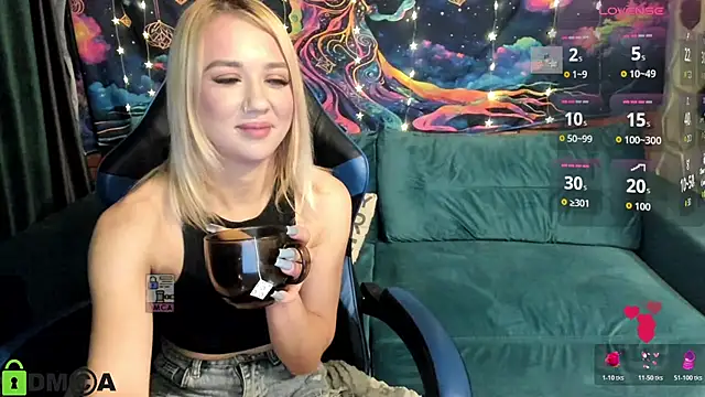 CrystalGirl99 online show from January 17, 8:29 am