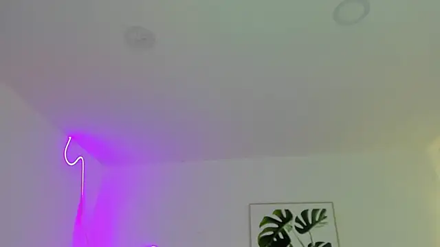 Snapshot of Cherrydollxx chatting on October 22, 11:42 am Cherrydollxx online show from October 22, 11:42 am