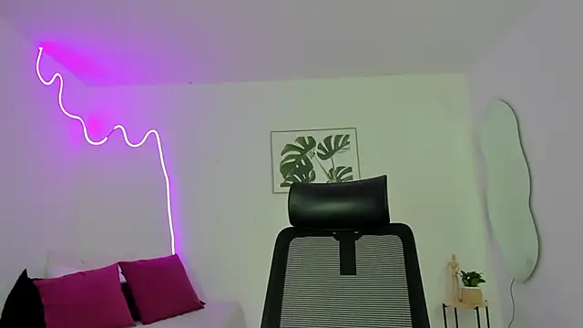 Snapshot of Cherrydollxx chatting on September 26, 12:01 pm Cherrydollxx online show from September 26, 12:01 pm