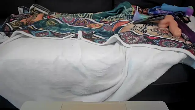 kinkykortney online show from January 5, 5:49 pm