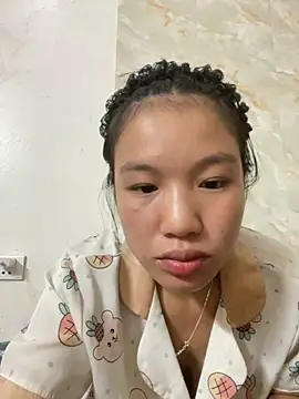 Snapshot of QueenLink chatting on September 21, 6:24 pm QueenLink online show from September 21, 6:24 pm