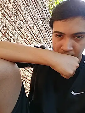 Snapshot of novinho_safado__ chatting on March 1, 6:08 pm novinho safado online show from March 1, 6:08 pm