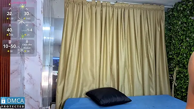 nena cupcake  online show from February 13, 11:10 am