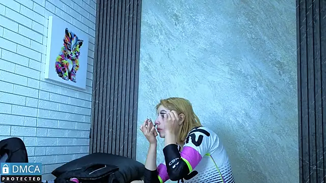 nena cupcake  online show from January 10, 11:27 am