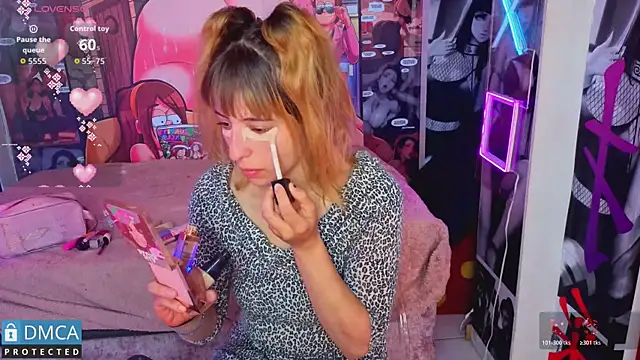 Snapshot of nena_cupcake_ chatting on July 6, 11:06 am nena cupcake online show from July 6, 11:06 am