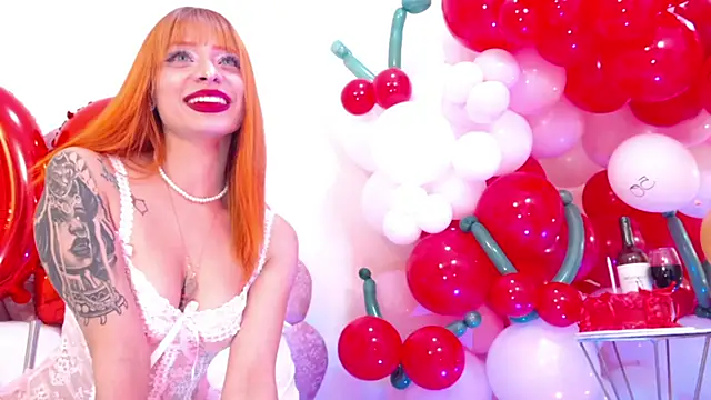 skinnyoranges online show from April 17, 10:45 pm