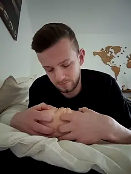 6incheswannacum online show from December 19, 10:39 am