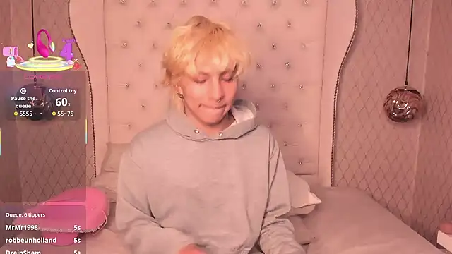 OliIverr22 online show from October 22, 1:16 am