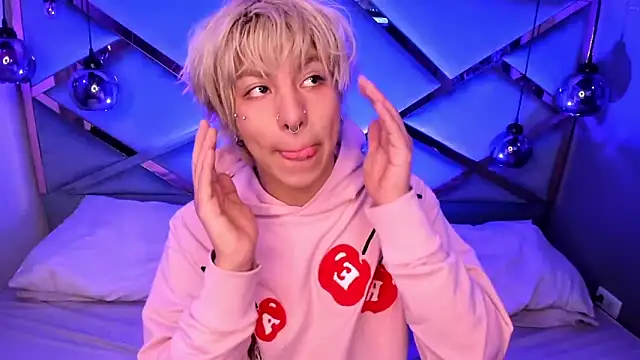 OliIverr22 online show from January 18, 11:24 am