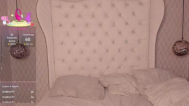 OliIverr22 online show from October 20, 3:30 am