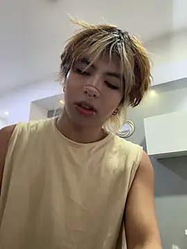 OliIverr22 online show from September 27, 1:17 pm