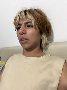 OliIverr22 online show from September 21, 4:06 am