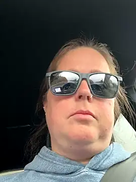 hornykitty1210 online show from October 30, 4:15 pm