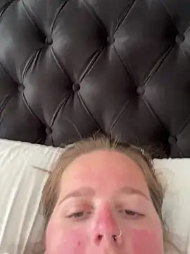 hornykitty1210 online show from October 27, 5:14 pm