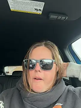 hornykitty1210 online show from January 14, 7:50 pm