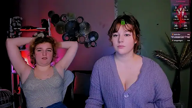 Snapshot of lola_sun12 chatting on December 17, 9:09 pm lola sun12 online show from December 17, 9:09 pm