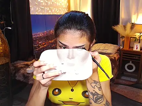 WILDROXIE online show from October 29, 11:14 pm