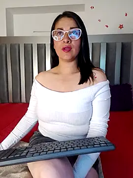 Snapshot of Alana_steel_1 chatting on September 15, 7:36 pm Alana steel 1 online show from September 15, 7:36 pm