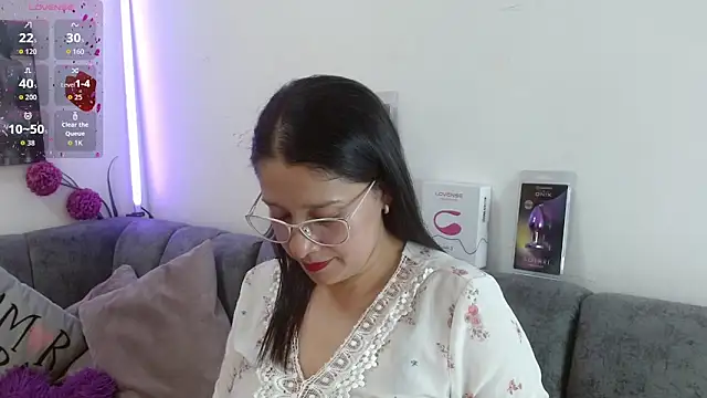 Alana steel 1 online show from April 8, 7:26 pm