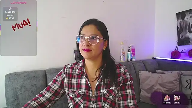 Alana steel 1 online show from March 7, 12:10 pm