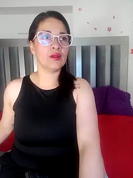 Snapshot of Alana_steel_1 chatting on September 13, 7:36 pm Alana steel 1 online show from September 13, 7:36 pm